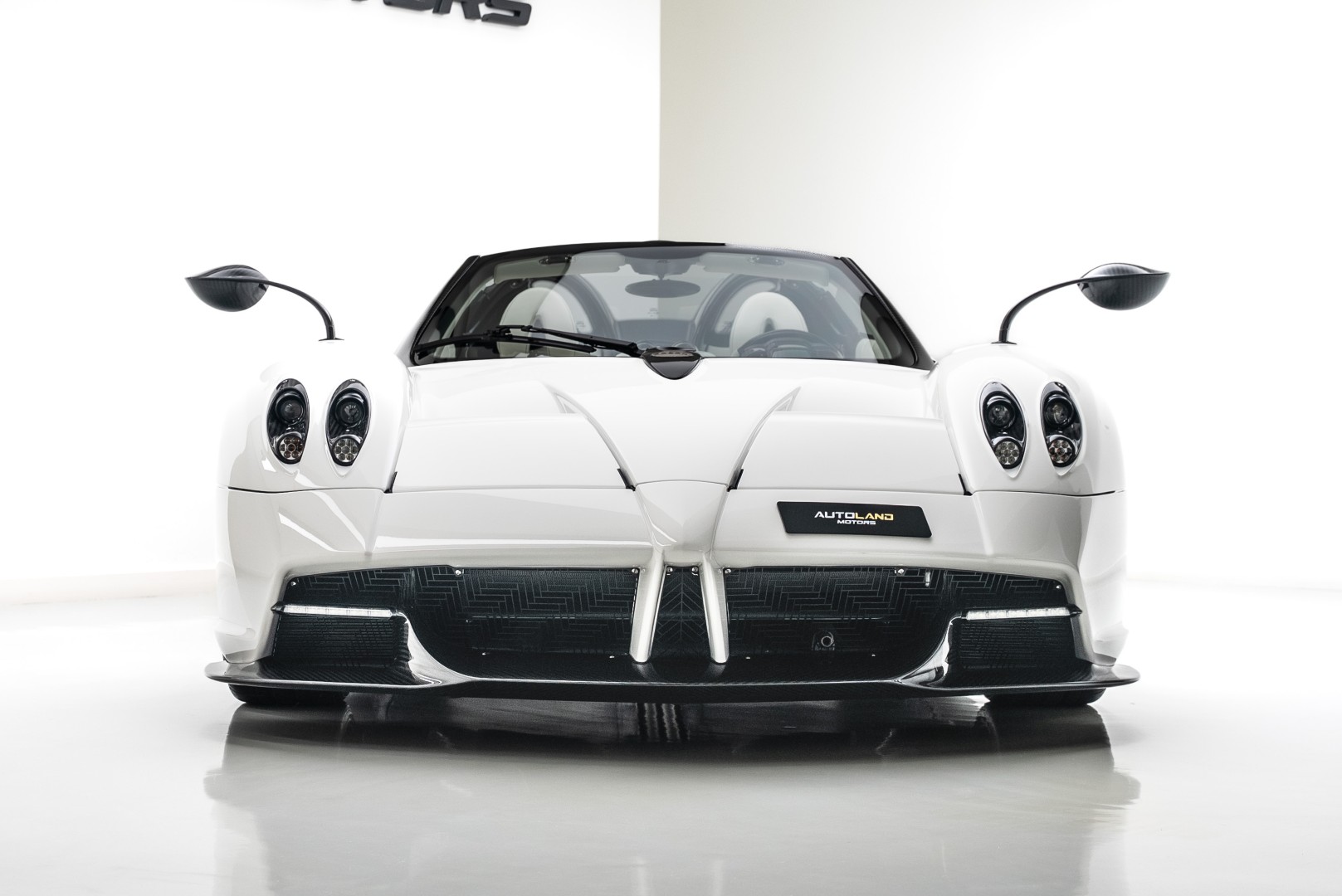 2018 PAGANI HUAYRA ROADSTER | 1 of 100 | UNIQUE PEARL WHITE COLOR